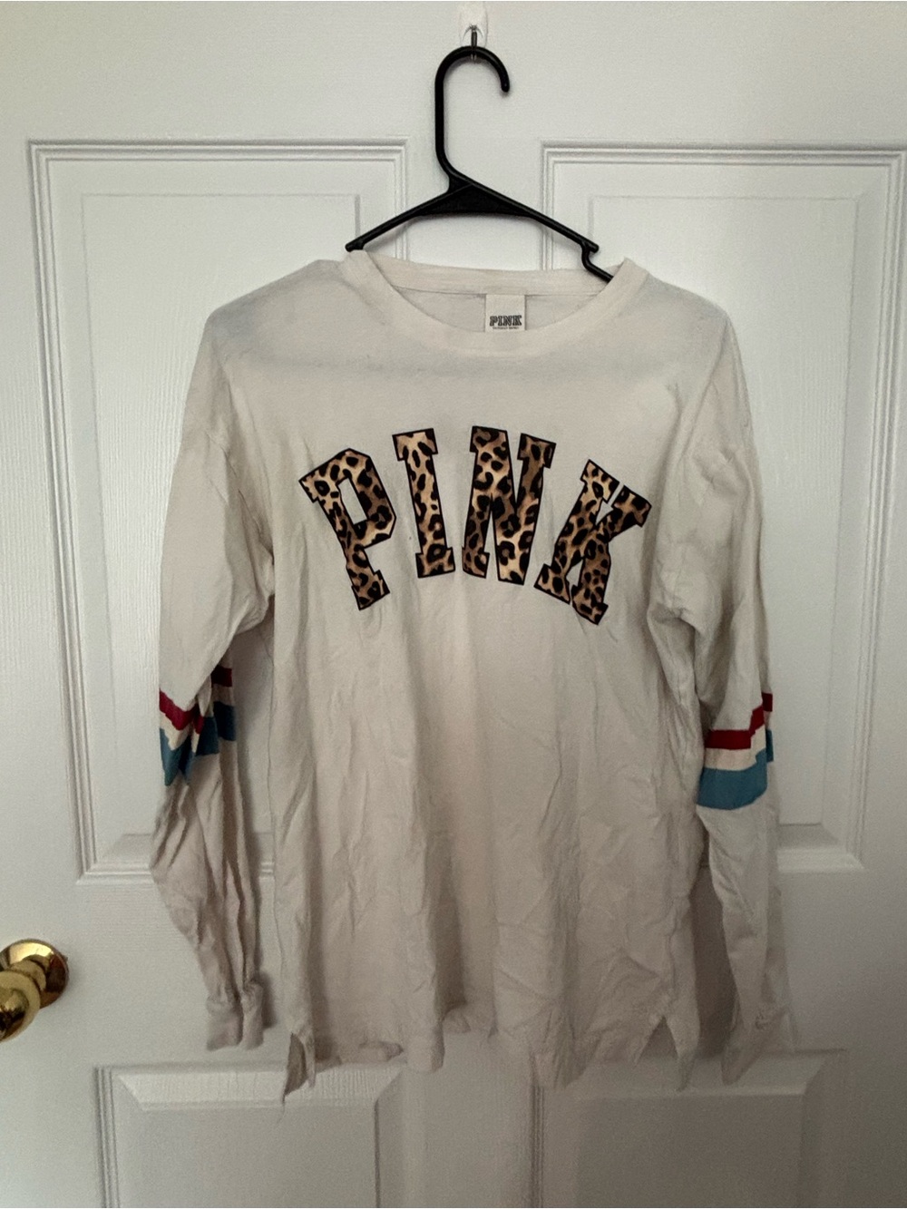 PINK Victoria's Secret Leopard Logo Long-Sleeve Tee - White